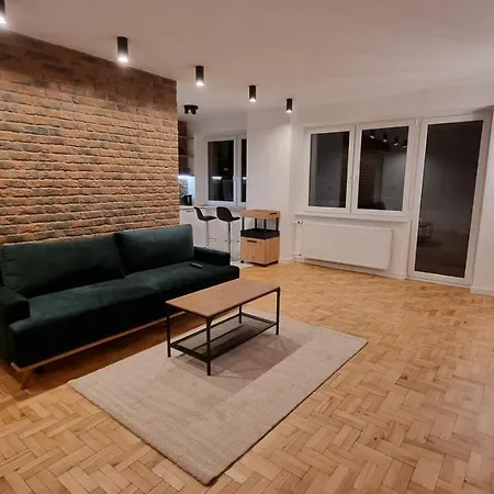 Clara *